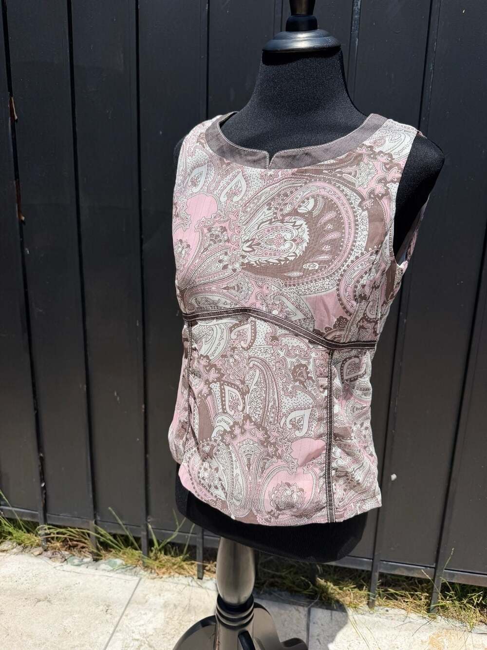 Y2K Joinus Sleeveless Pink and Brown Paisley Print Fitted Top